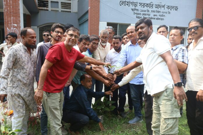 নড়াইলে আসাদুজ্জামান আসাদের অংশগ্রহণে বৃক্ষরোপণ কর্মসূচি।