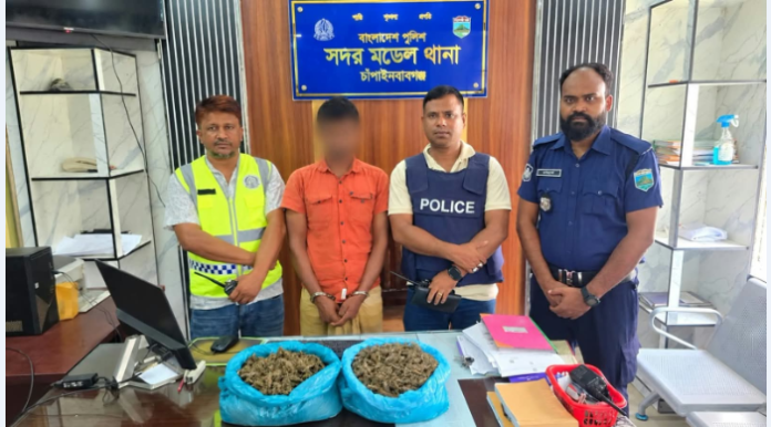 চাঁপাইনবাবগঞ্জে ৩ কেজি গাঁজাসহ মাদক কারবারি গ্রেফতার