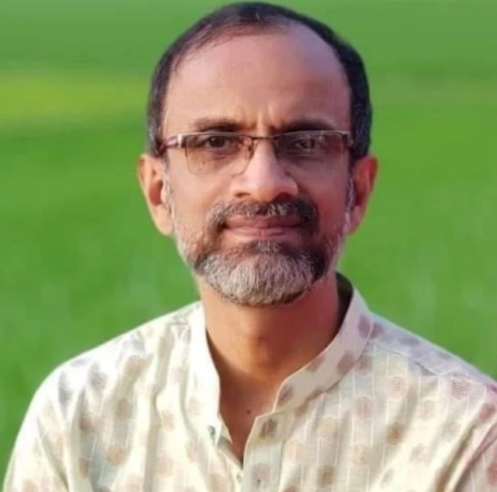 ‘মাত্র এক মাসের ক্ষমতা দিন, টিকিট কালোবাজারি চিরতরে বন্ধ করব’: প্রধানমন্ত্রীর কাছে মাহবুব কবীর মিলনের চ্যালেঞ্জ