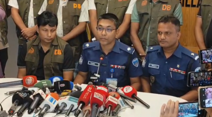 কুমিল্লায় সপ্তম শ্রেণির ছাত্রী জান্নাতুল তাজমিন ধর্ষণ ও হত্যা: অটোরিকশাচালক সুমন একা ঘটায় এই পৈশাচিক কাণ্ড, পুলিশের চাঞ্চল্যকর তথ্য প্রকাশ