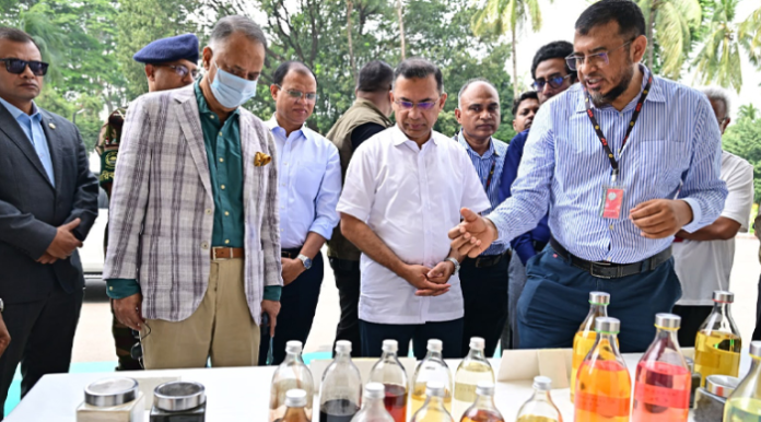 বর্জ্য থেকে মিলবে জ্বালানি তেল: কুয়েটের যুগান্তকারী উদ্ভাবন ঘুরে দেখলেন প্রধানমন্ত্রী তারেক রহমান