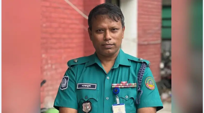 রংপুরে গ্রেফতারের পরদিন আওয়ামী লীগ নেতা জামিন, রংপুর মেট্রোপলিটন কোতয়ালী থানার ওসি বদলি