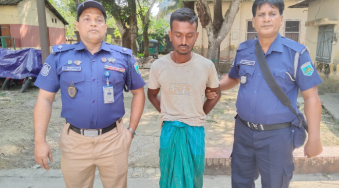পাবনার ফরিদপুরে মাদক কেনার টাকা না পেয়ে মাকে কুপিয়ে হত্যা