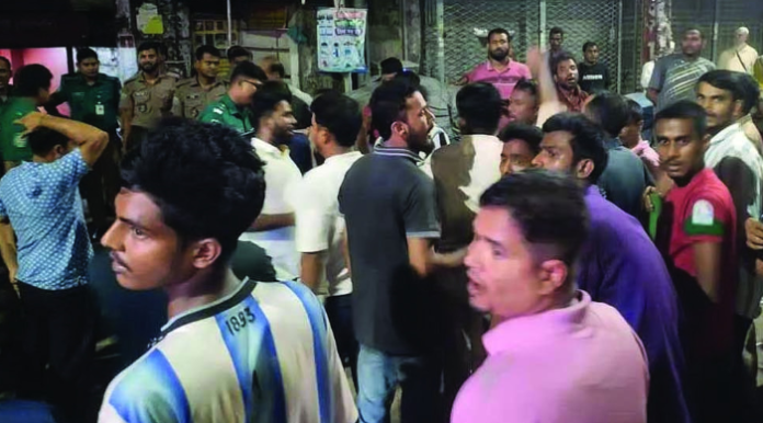 পল্টনে সিপিবি কার্যালয়ে বিএনপি নেতাকর্মীদের হামলা, আহত ২: ‘আওয়ামী ট্যাগ’ দিয়ে ঘেরাওয়ের অভিযোগ