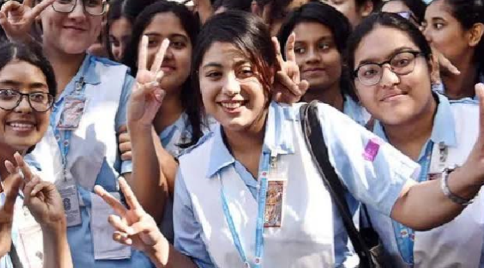এইচএসসি ও সমমানের ফল প্রকাশ: পাসের হার কমে ৫২.১২%, শতভাগ অকৃতকার্য ২৯৩ প্রতিষ্ঠান