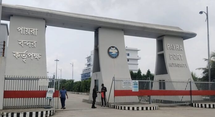 বঙ্গোপসাগরে অবস্থানরত গভীর নিম্নচাপটি পরিনত হতে পারে ঘূর্নিঝড় অর্নবে, বন্দরে ০১ নম্বর সতর্ক সংকেত