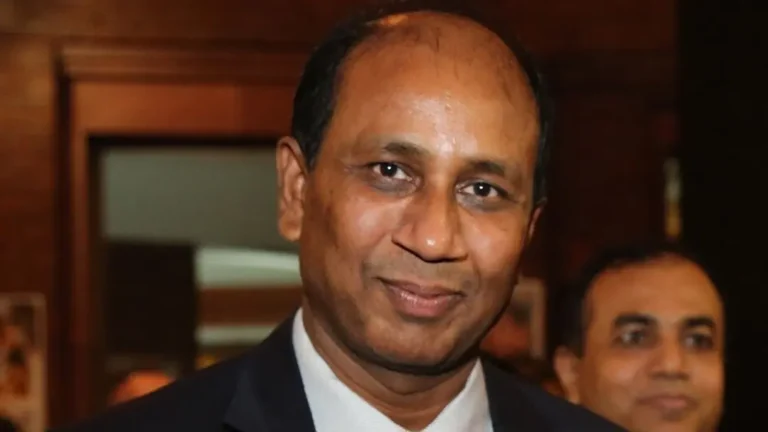 সাবেক এসবি প্রধান মনিরুল ও তার পরিবারের ৮৩ ব্যাংক হিসাব ফ্রিজ